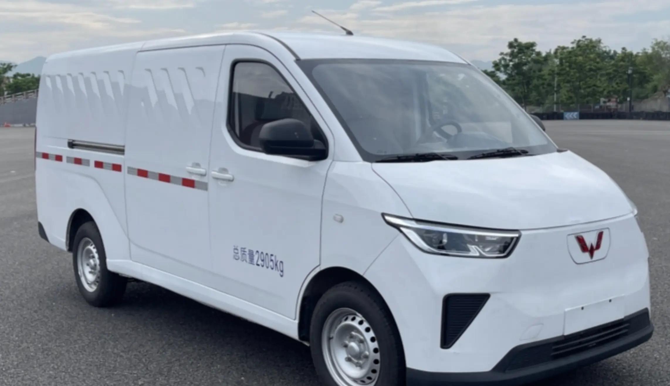配高功率电机 鑫源E3同级 五菱扬光新车型曝光 现款7.18万元起