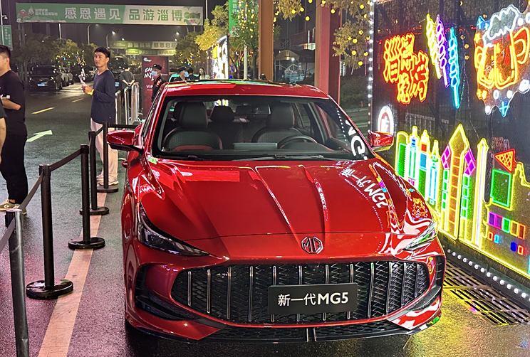 俞经民：新MG5支持燃油与新能源，二者并存共生