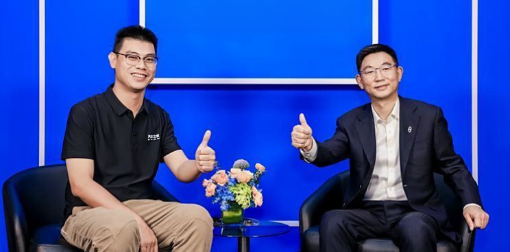 赛力斯何利扬：AI 重塑车企，产品端将展开更多跨界合作