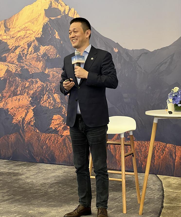 蔚来CEO李斌：本月交付量破万，计划年底前建成千座换电站