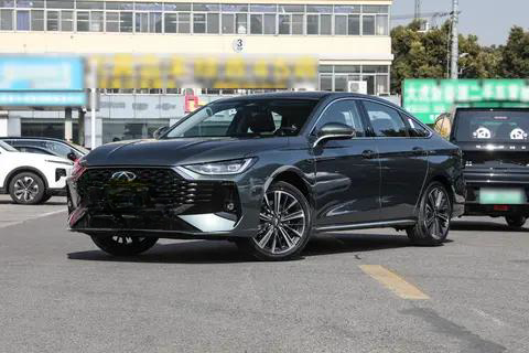 新车 | 内外大改/4月上市/现款9.99万起 2025款奇瑞艾瑞泽8到店实拍
