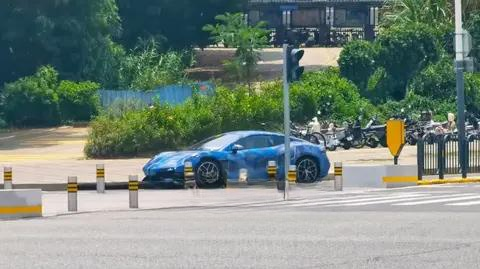 腾势Z量产版实车首发：易三方+云辇M加持，尾翼设计焕新