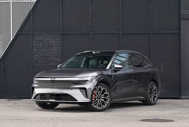 全新极氪7X上市：21.98万起售 续航最高802公里