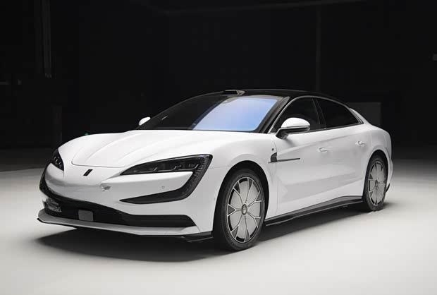 仰望全系车型迎来OTA升级，驾乘感受再升级