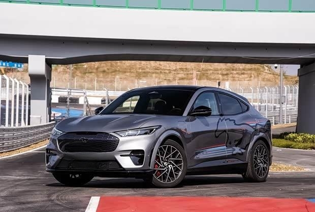 福特汽车战略新动向：混动、增程与纯电车型将占半壁江山