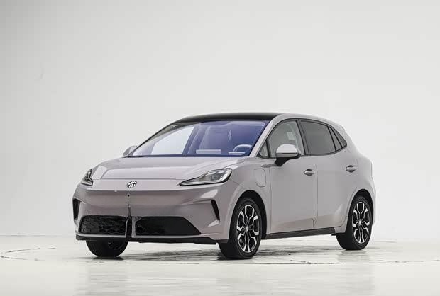 MG4 EV迎重磅OTA升级 新增离车泊入与哨兵模式