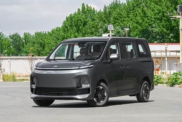 鑫源向上V6预售价6.98万起，6月30日上市，刷新家用车入门标杆