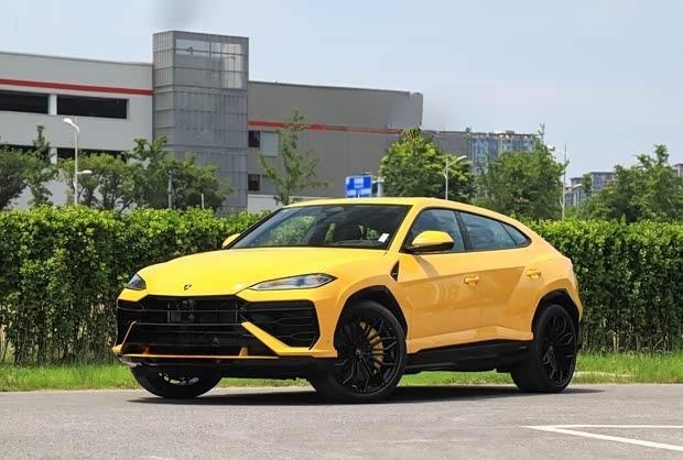 7月1日重磅登场！Urus Performante中改款预告，4.0T V8混动来袭
