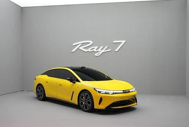AION Ray 7首发：新LOGO落地，首款全新系列车型来了